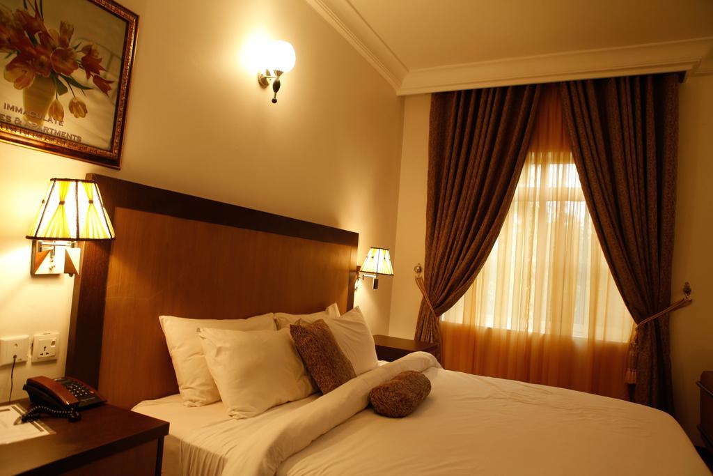 Immaculate Suites And Apartments Mobushipe Room photo