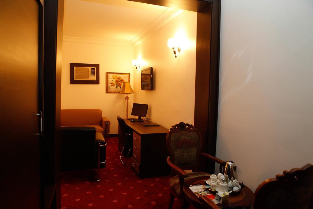 Immaculate Suites And Apartments Mobushipe Room photo