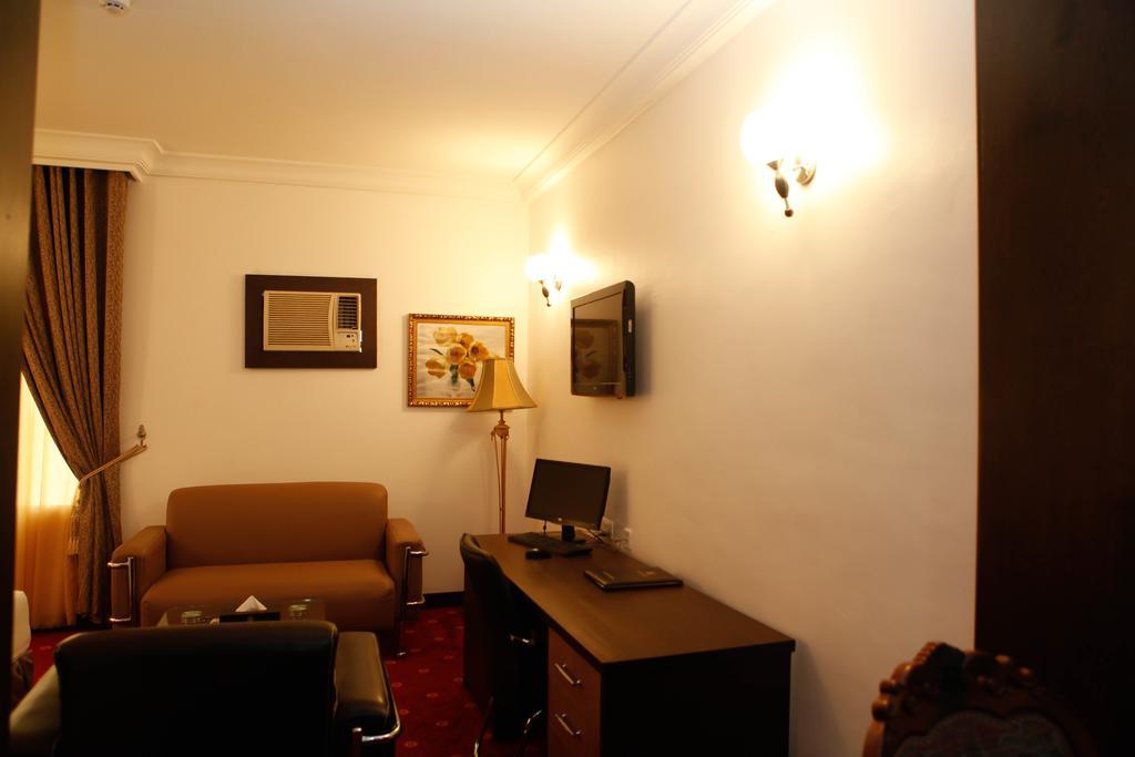 Immaculate Suites And Apartments Mobushipe Room photo